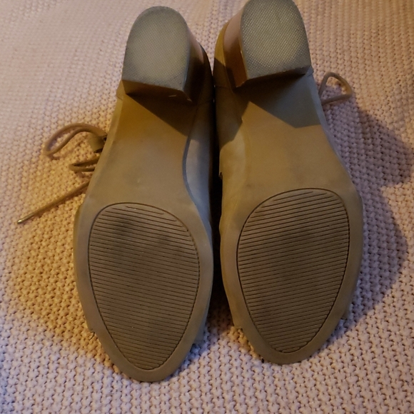 Heels - Picture 6 of 10